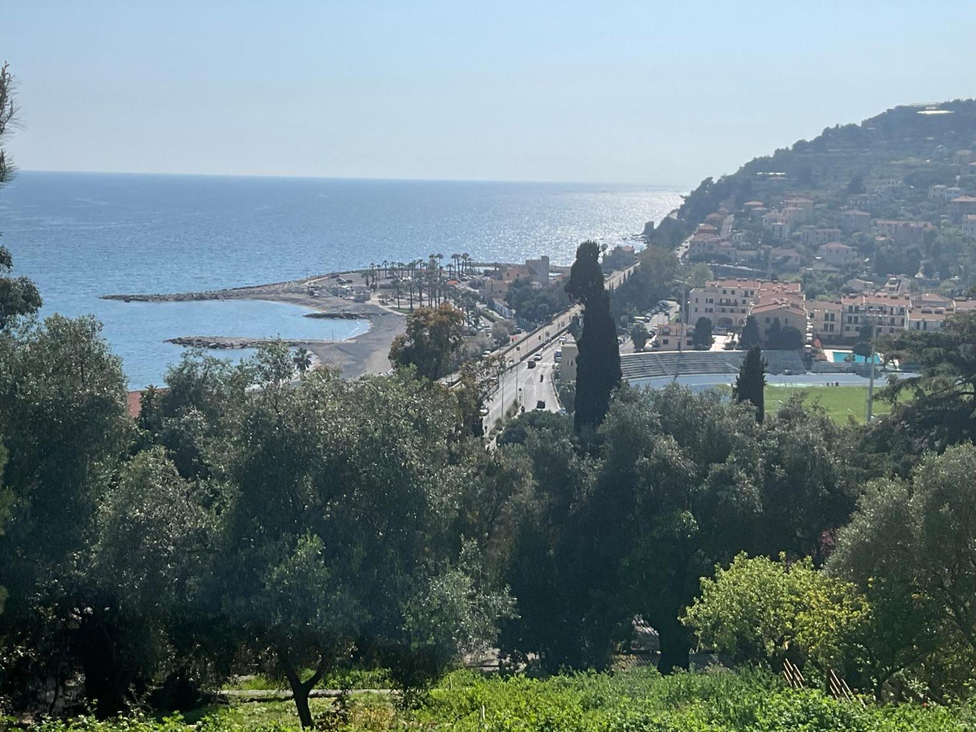 Studio Mer Piscine Cala Di Sole Imperia Italie Mono Locale Une Seule Piece المظهر الخارجي الصورة